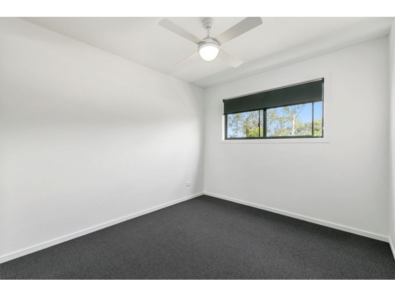 2 Paige Crescent, Wakerley QLD 4154