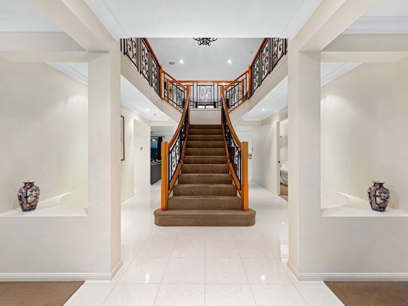 7 Nursery Place, Wakerley QLD 4154