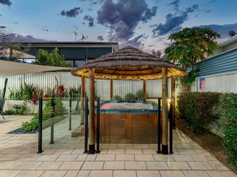 7 Nursery Place, Wakerley QLD 4154