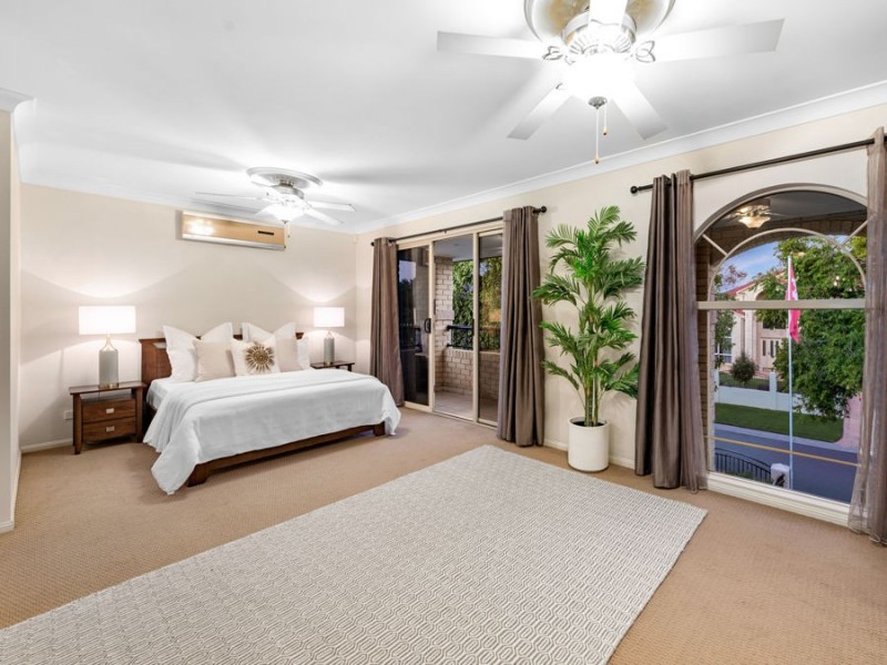7 Nursery Place, Wakerley QLD 4154