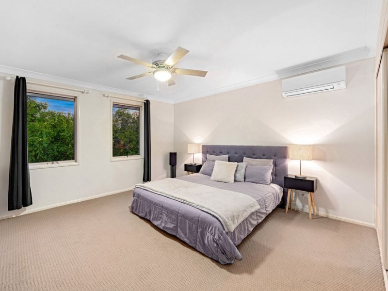 7 Nursery Place, Wakerley QLD 4154
