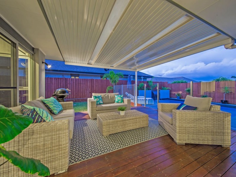10 Esk Crescent, Wakerley QLD 4154