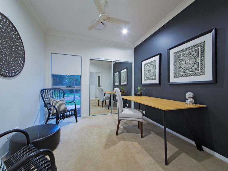 10 Esk Crescent, Wakerley QLD 4154