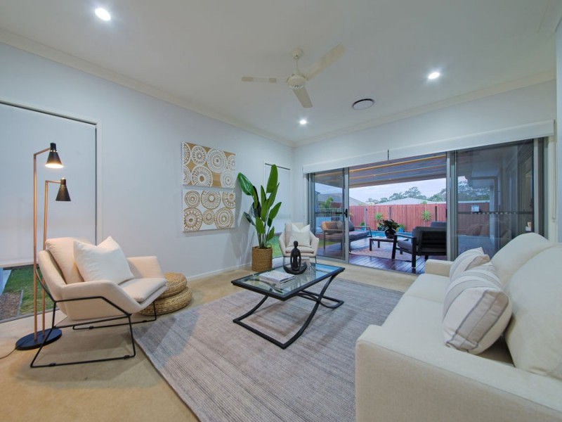 10 Esk Crescent, Wakerley QLD 4154