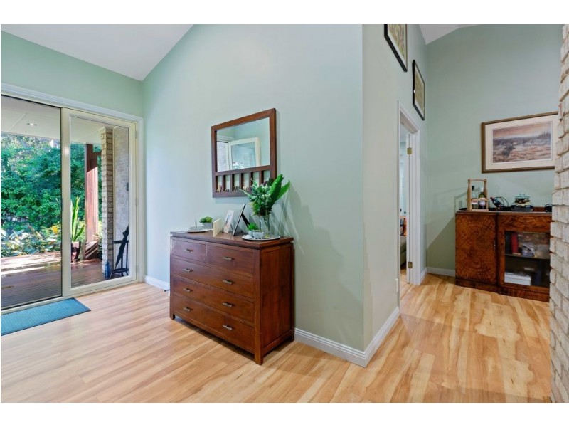 38 Valley Road, Wellington Point QLD 4160