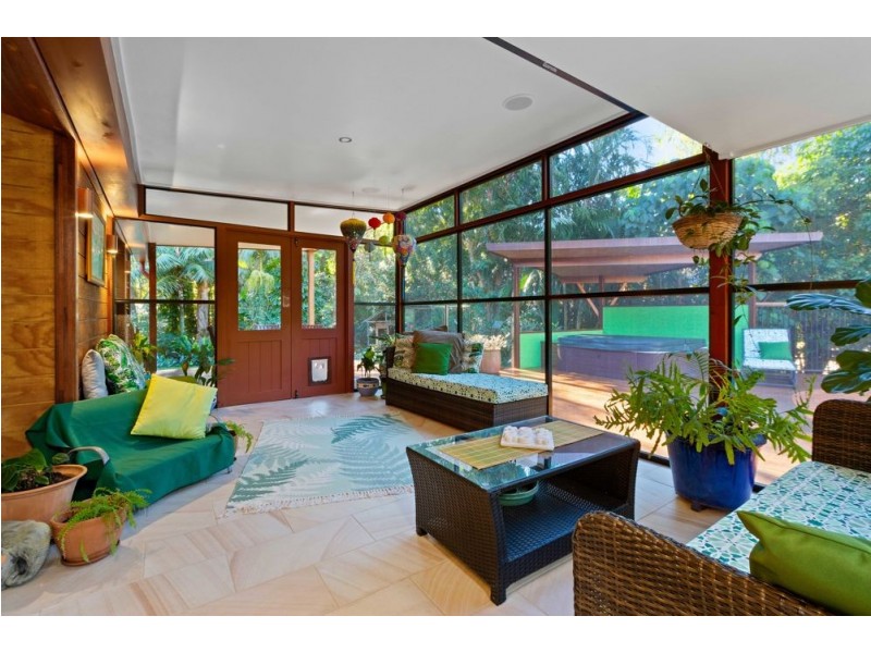 38 Valley Road, Wellington Point QLD 4160