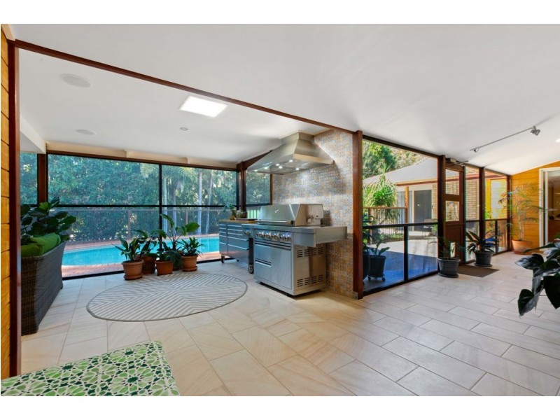 38 Valley Road, Wellington Point QLD 4160