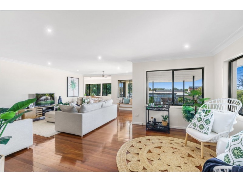 24 Mizzen Street, Manly West QLD 4179