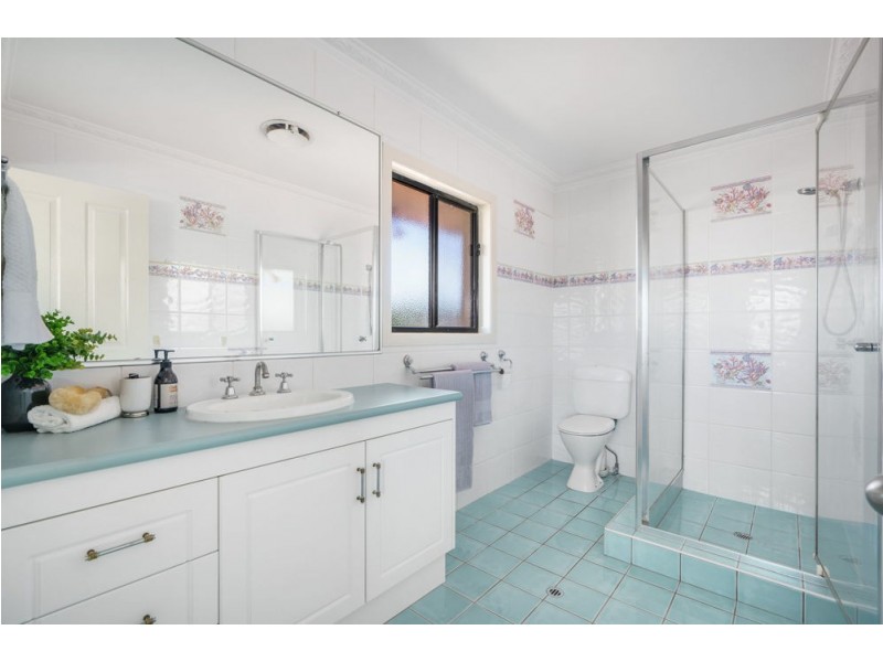 24 Mizzen Street, Manly West QLD 4179