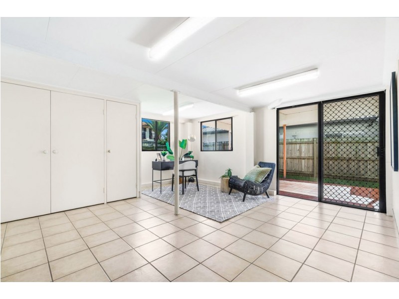 24 Mizzen Street, Manly West QLD 4179