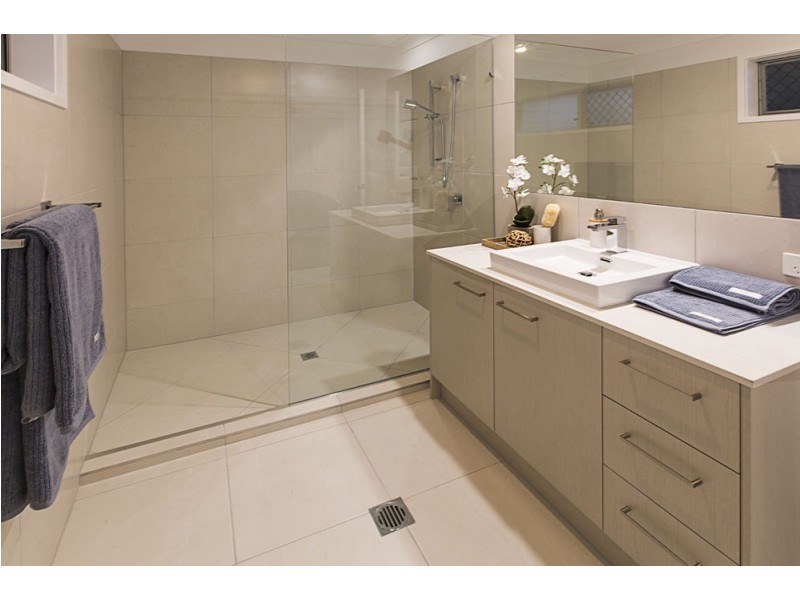 12 Sunflower Street, Wynnum QLD 4178