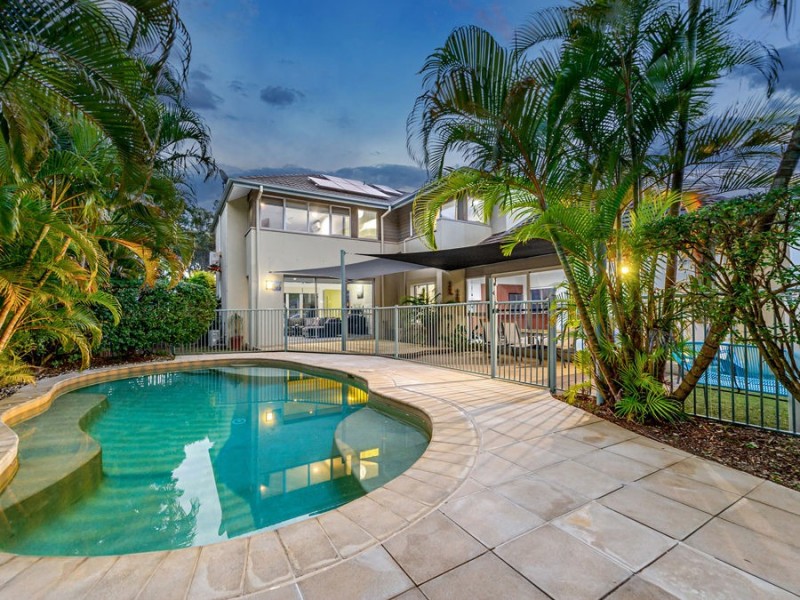 6 Torrens Crescent, Wakerley QLD 4154