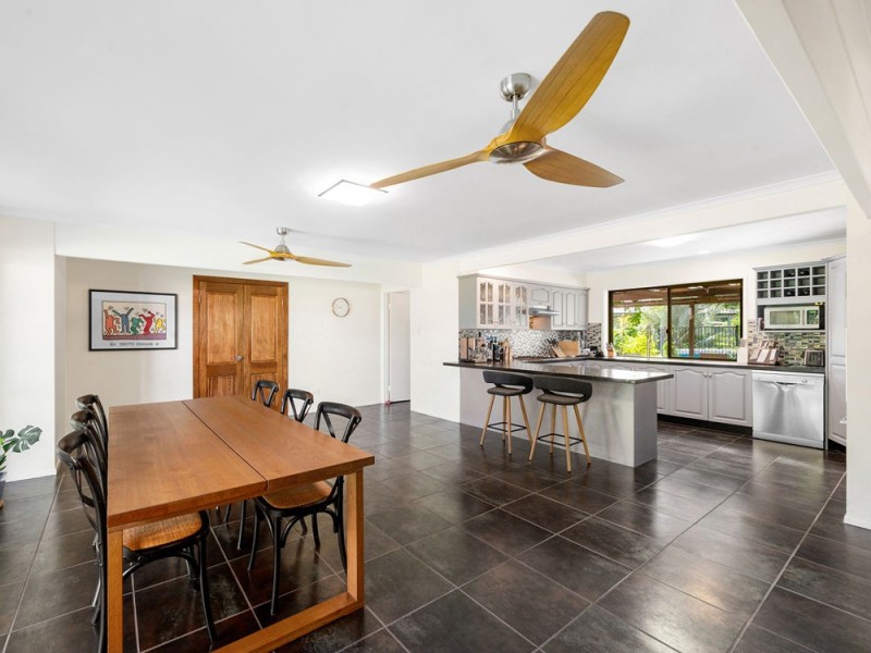 60 Whitehall Avenue, Birkdale QLD 4159