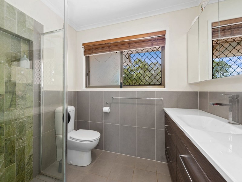 60 Whitehall Avenue, Birkdale QLD 4159