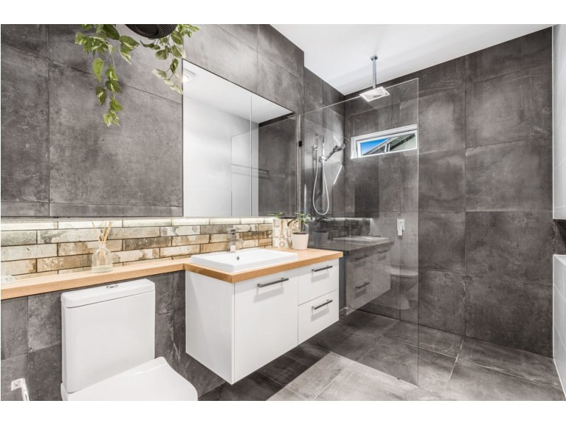 30 Irene Street, Wynnum QLD 4178