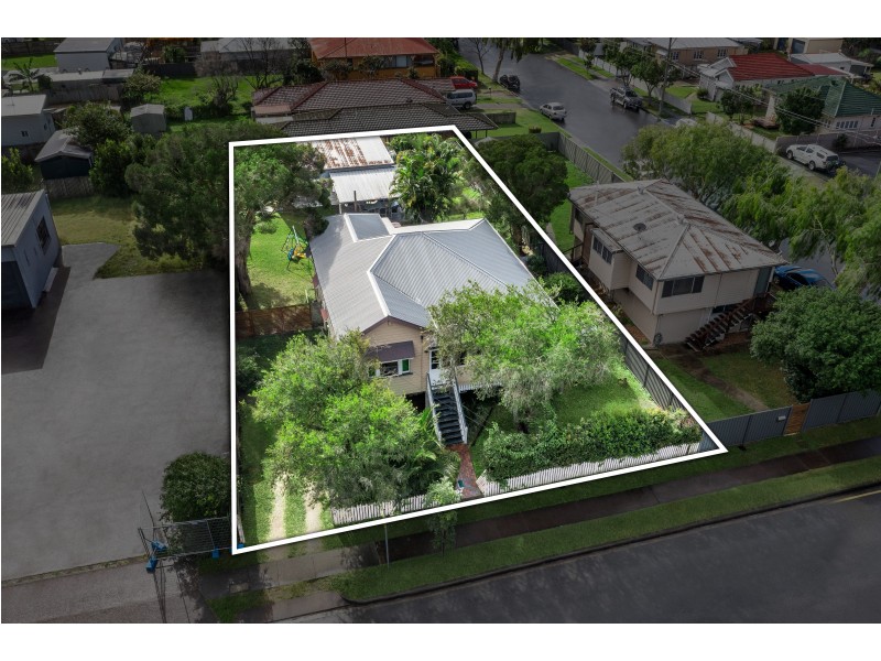 129 Glenora Street, Wynnum QLD 4178