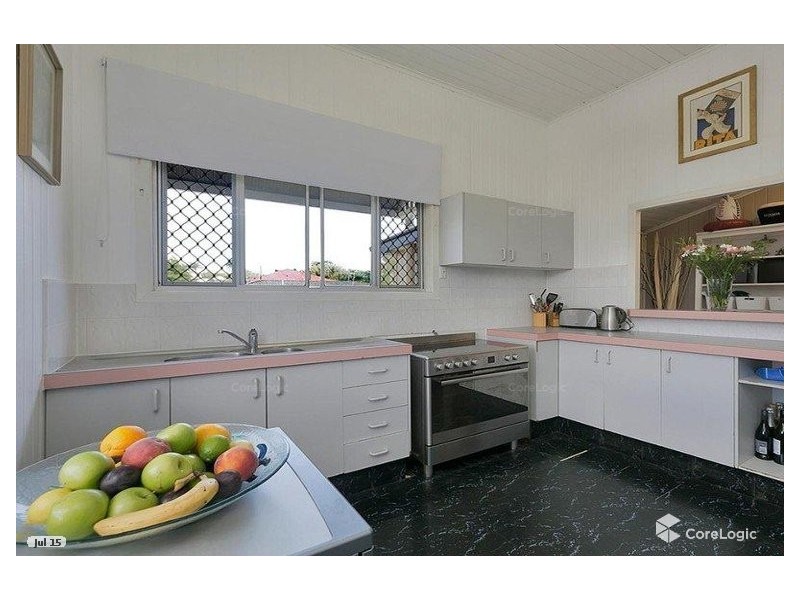 129 Glenora Street, Wynnum QLD 4178