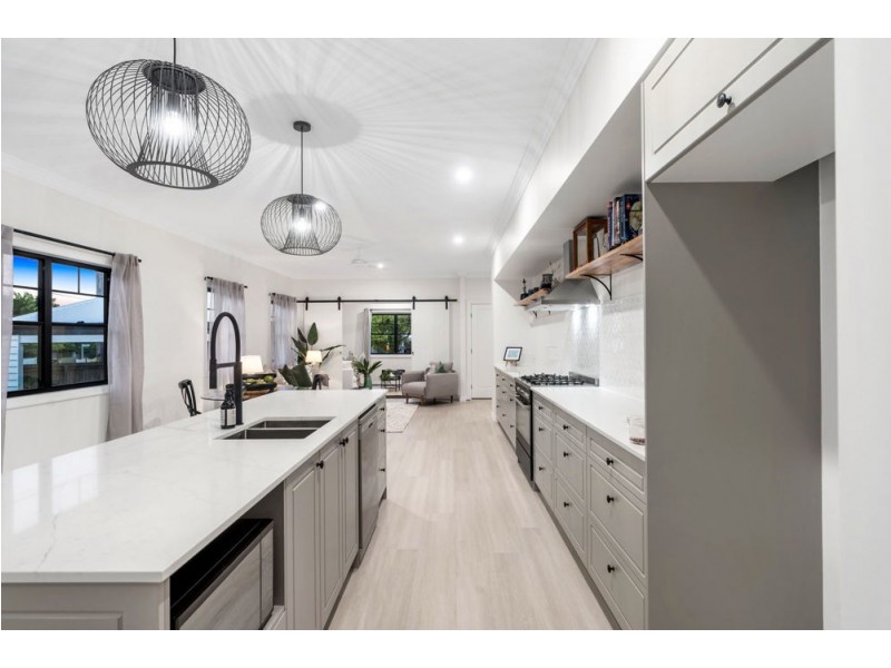 47 Thomas Street, Wynnum QLD 4178