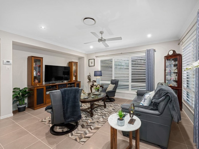 12 Catamaran Street, Manly West QLD 4179