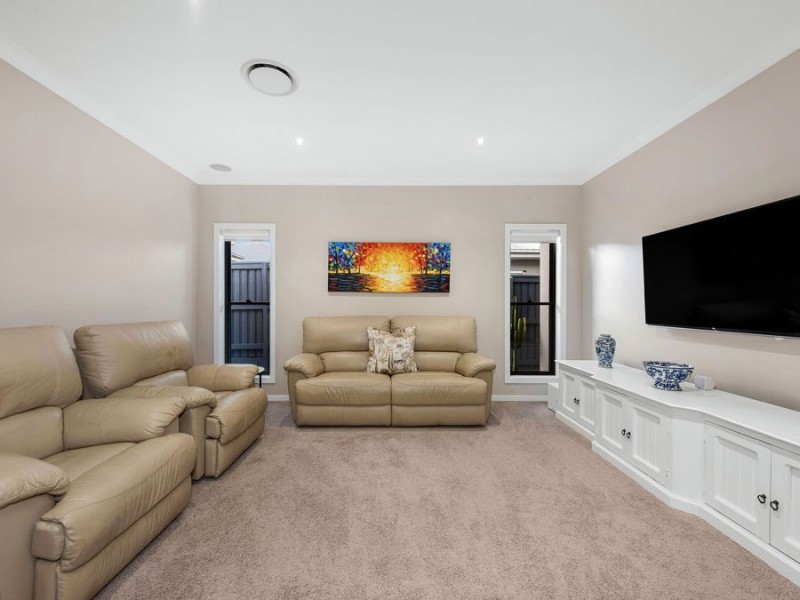 3 Lydia Place, Gumdale QLD 4154