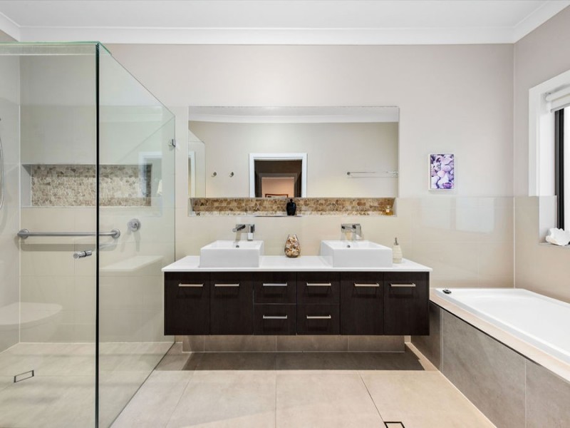 3 Lydia Place, Gumdale QLD 4154