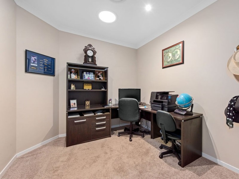 3 Lydia Place, Gumdale QLD 4154