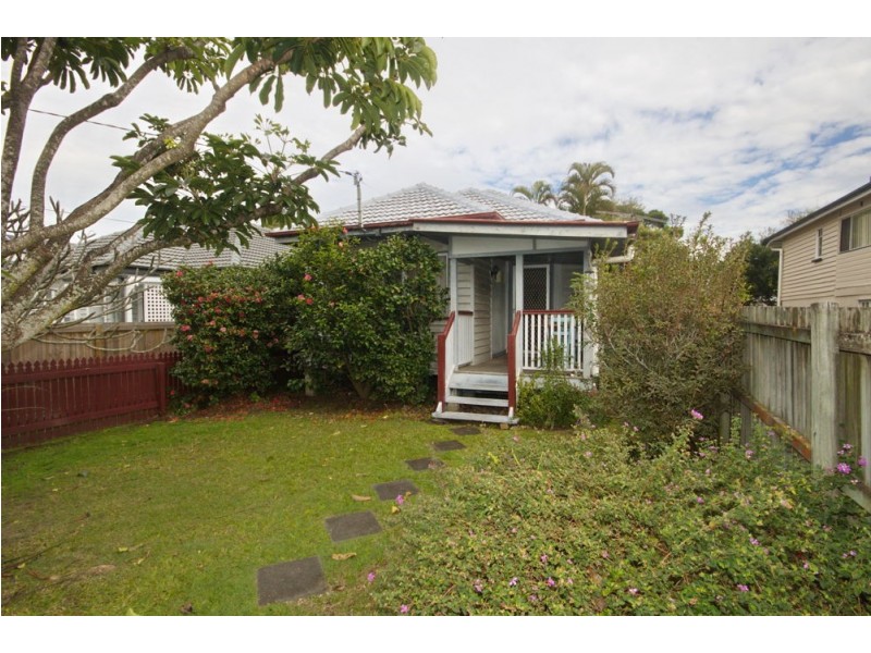 50 Allen Street, Wynnum QLD 4178