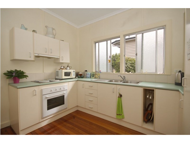 50 Allen Street, Wynnum QLD 4178