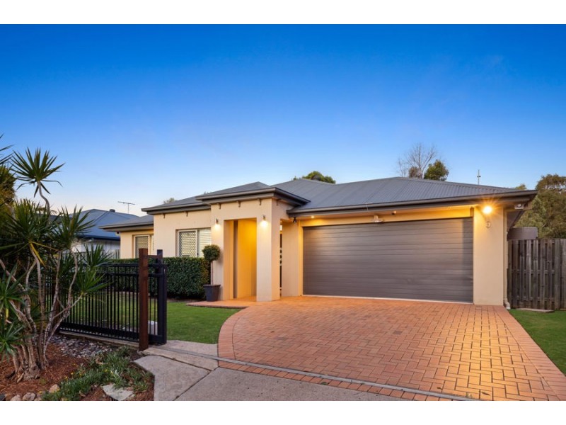 9 Red Gum Crescent, Wakerley QLD 4154