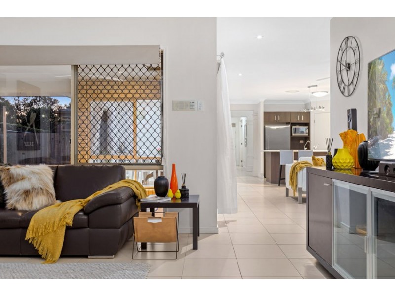 9 Red Gum Crescent, Wakerley QLD 4154