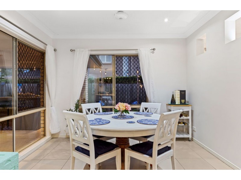 9 Red Gum Crescent, Wakerley QLD 4154