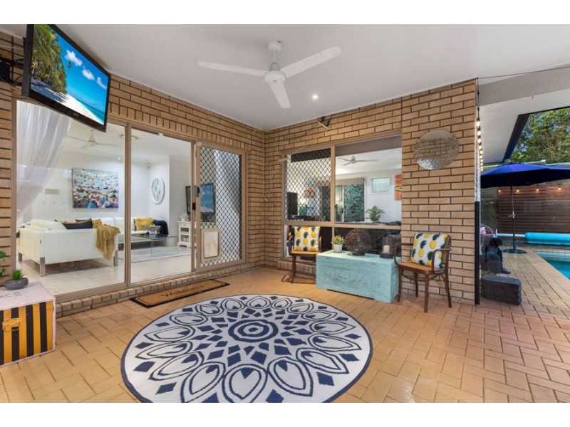 9 Red Gum Crescent, Wakerley QLD 4154