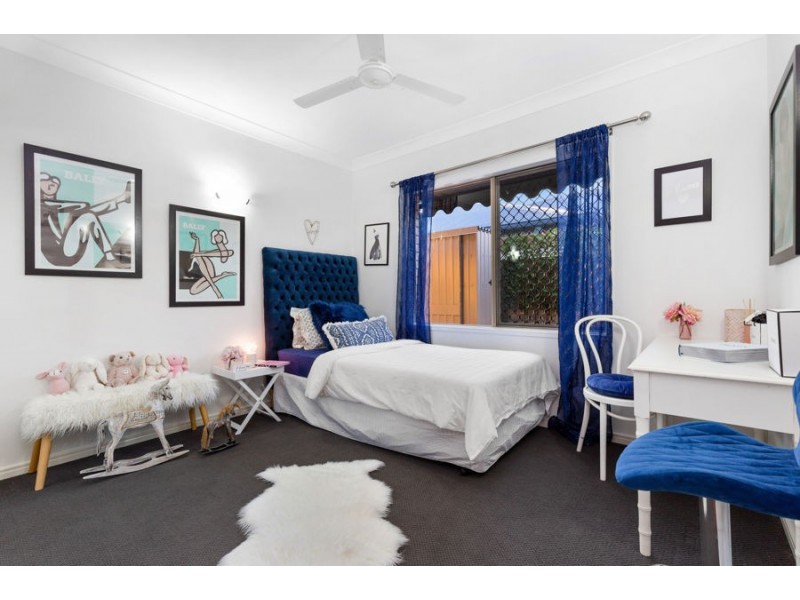 9 Red Gum Crescent, Wakerley QLD 4154