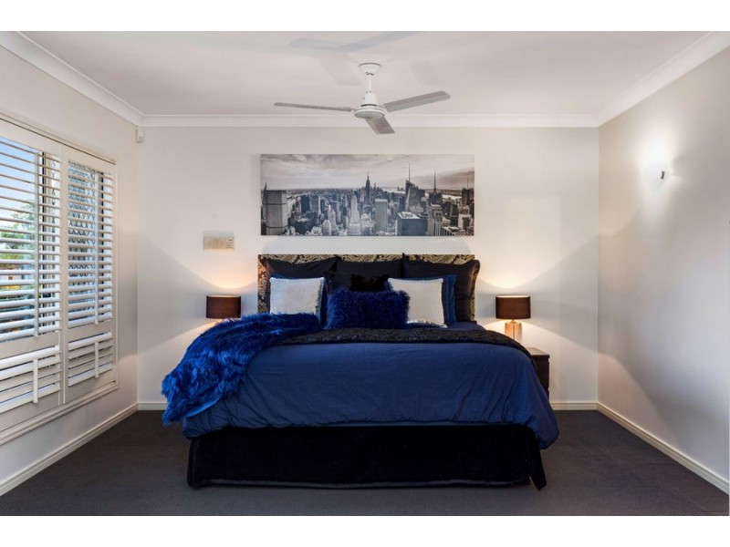 9 Red Gum Crescent, Wakerley QLD 4154