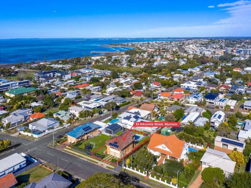 82 Alkoomie Street, Wynnum QLD 4178