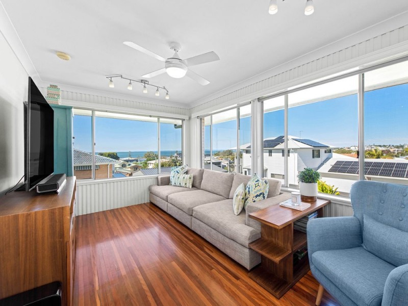 82 Alkoomie Street, Wynnum QLD 4178