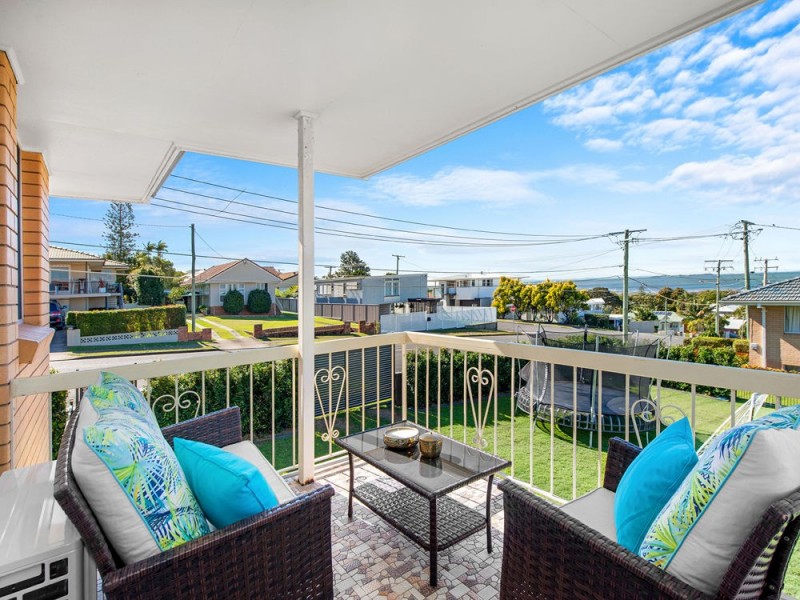 82 Alkoomie Street, Wynnum QLD 4178