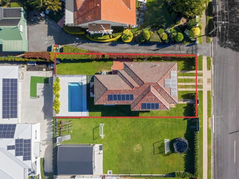 82 Alkoomie Street, Wynnum QLD 4178