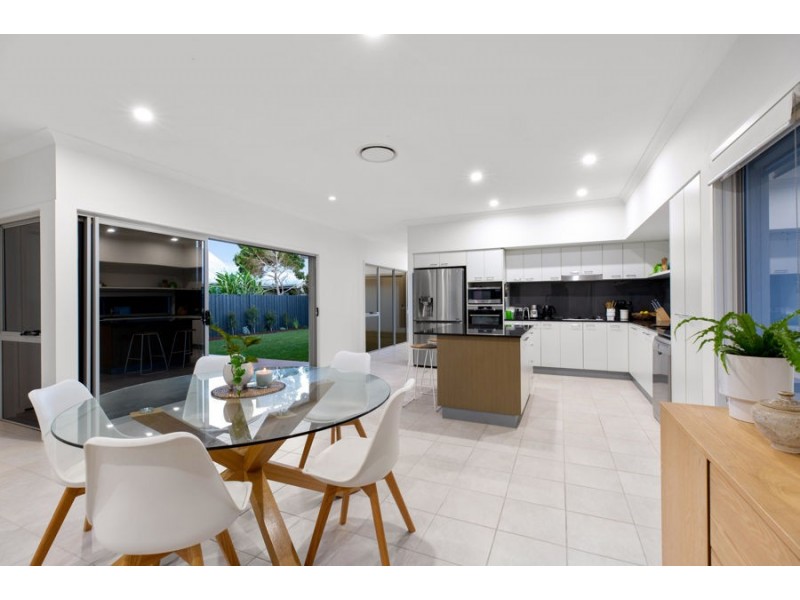 29 Watervale Parade, Wakerley QLD 4154