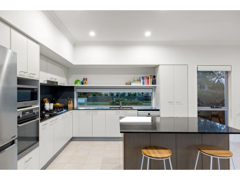 29 Watervale Parade, Wakerley QLD 4154