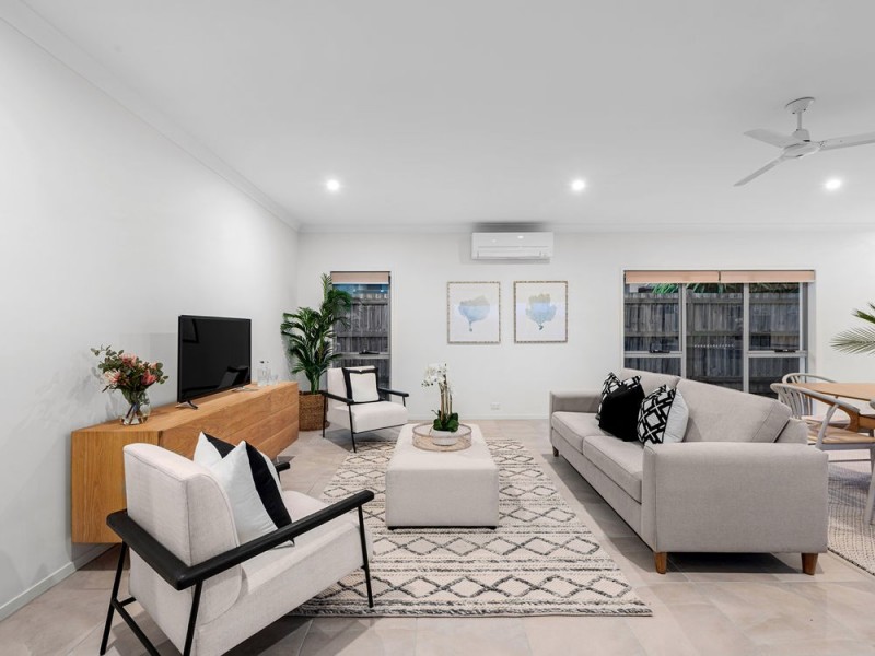 65 Torrens Crescent, Wakerley QLD 4154