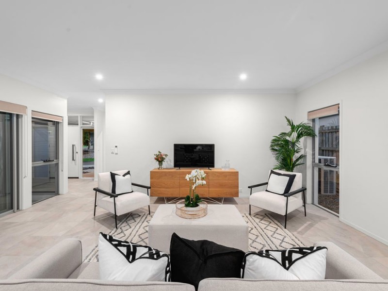 65 Torrens Crescent, Wakerley QLD 4154