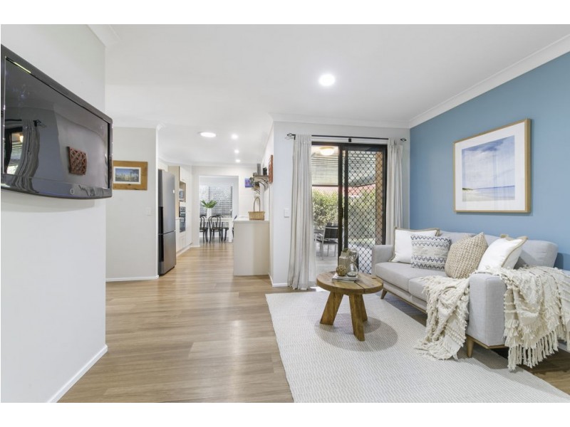6 Holland Crescent, Wynnum West QLD 4178