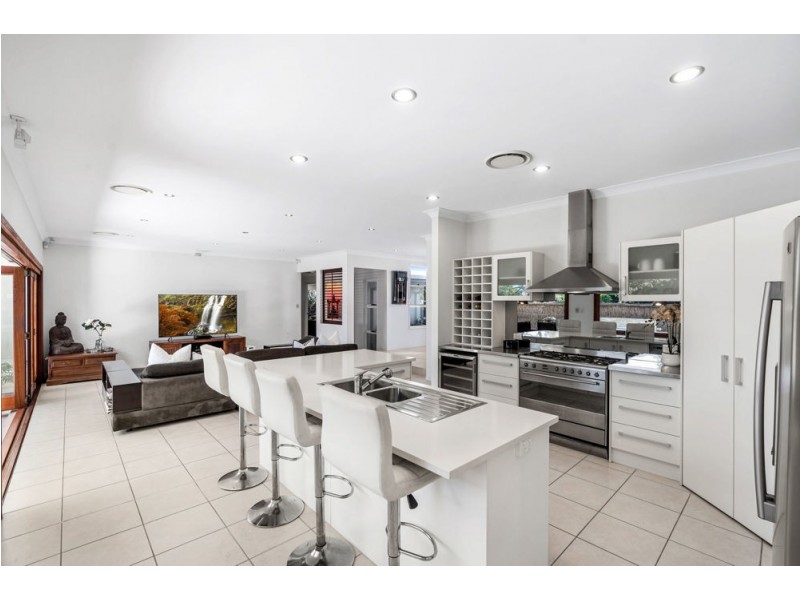 11 Aqua Court, Wakerley QLD 4154