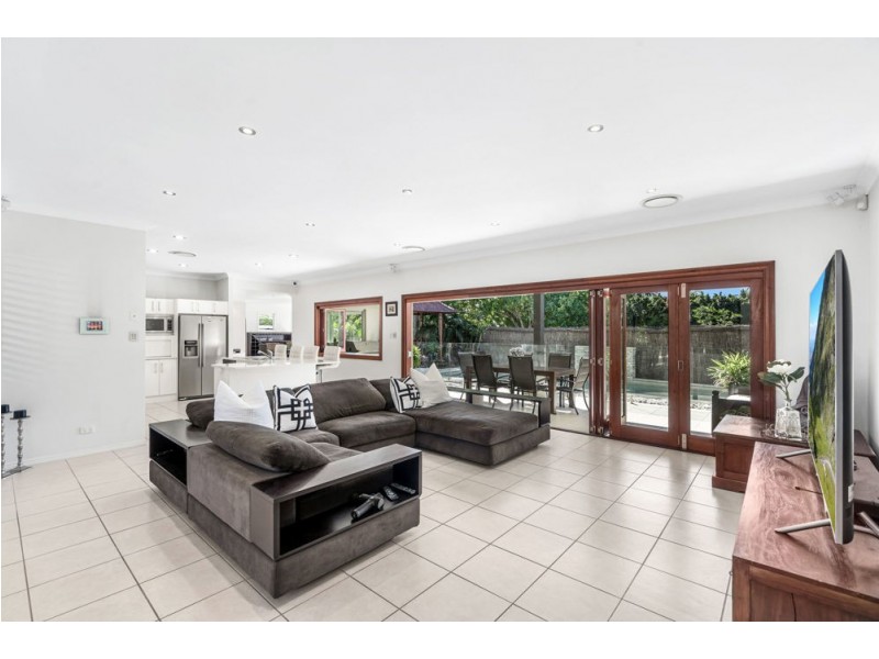 11 Aqua Court, Wakerley QLD 4154