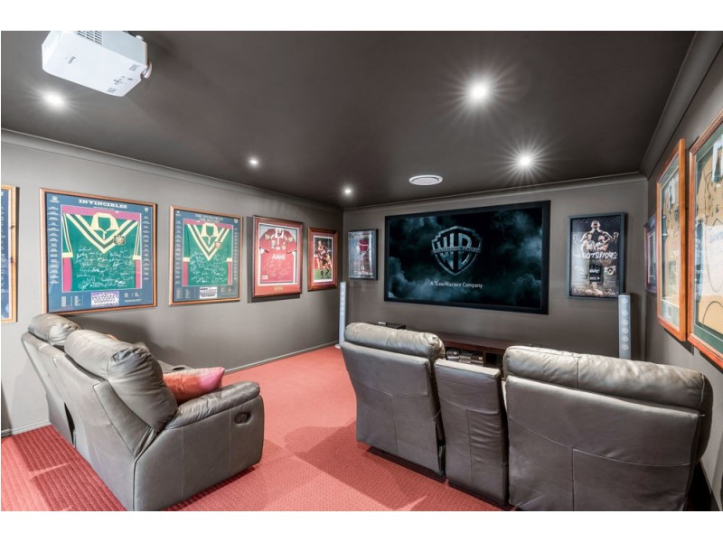 11 Aqua Court, Wakerley QLD 4154