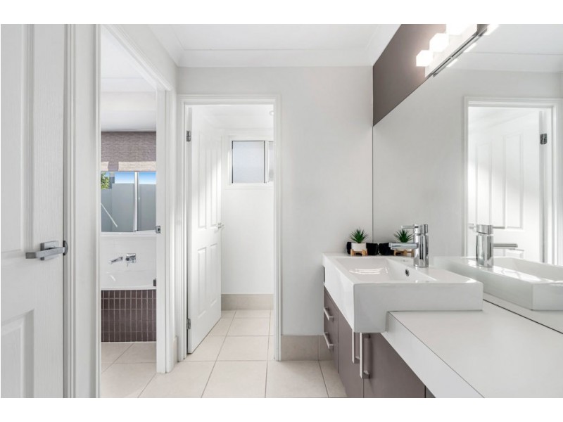 11 Aqua Court, Wakerley QLD 4154