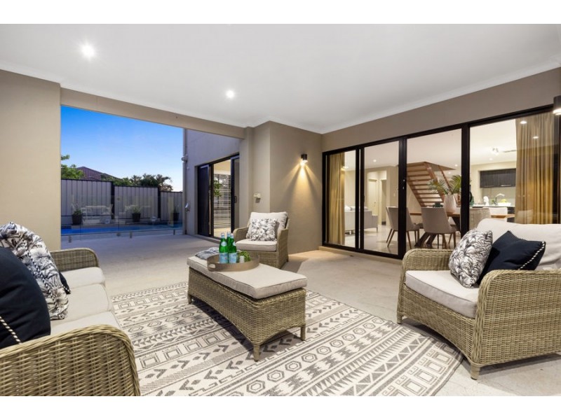 23 Senden Crescent, Manly West QLD 4179