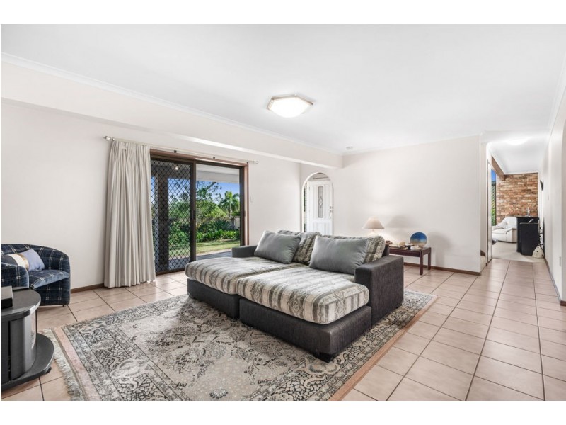 8C Tralee Street, Manly West QLD 4179