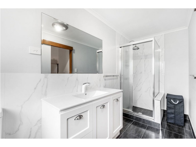 8C Tralee Street, Manly West QLD 4179